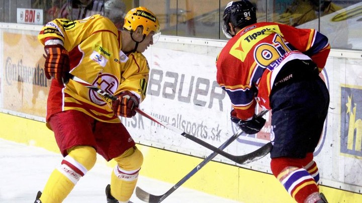 V piatok pricestuje na žltočervený ľad Zvolen